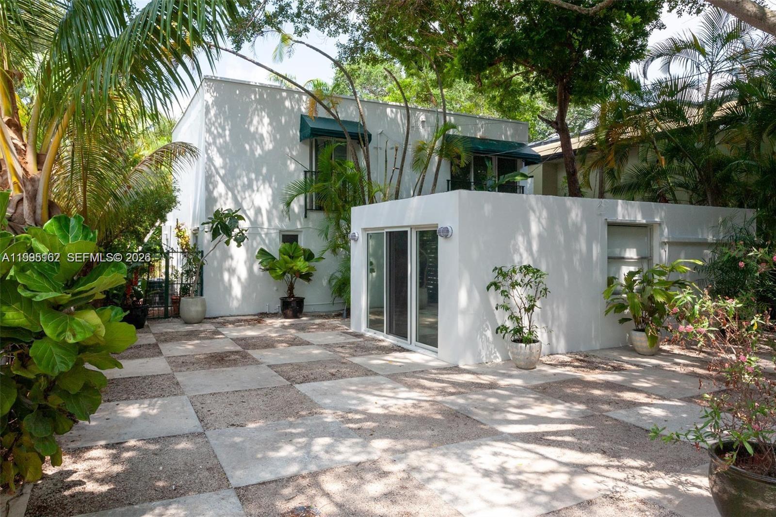 RHODES AMD NEW BISC - Residential Lease