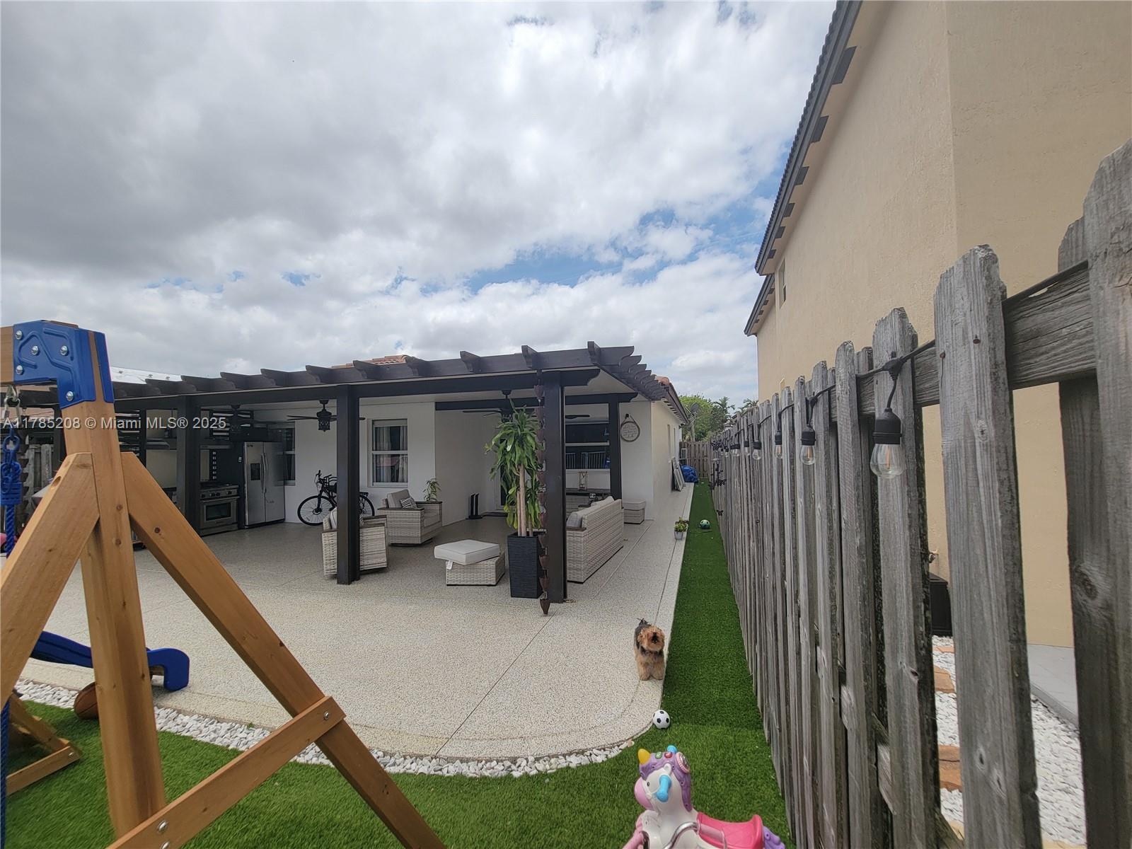 ATLANTIS AT OASIS - Residential