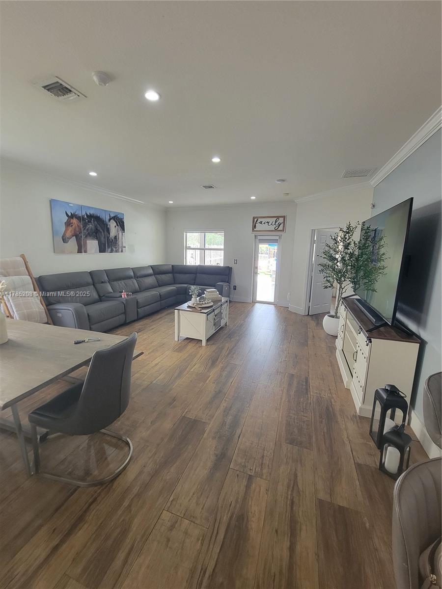 ATLANTIS AT OASIS - Residential