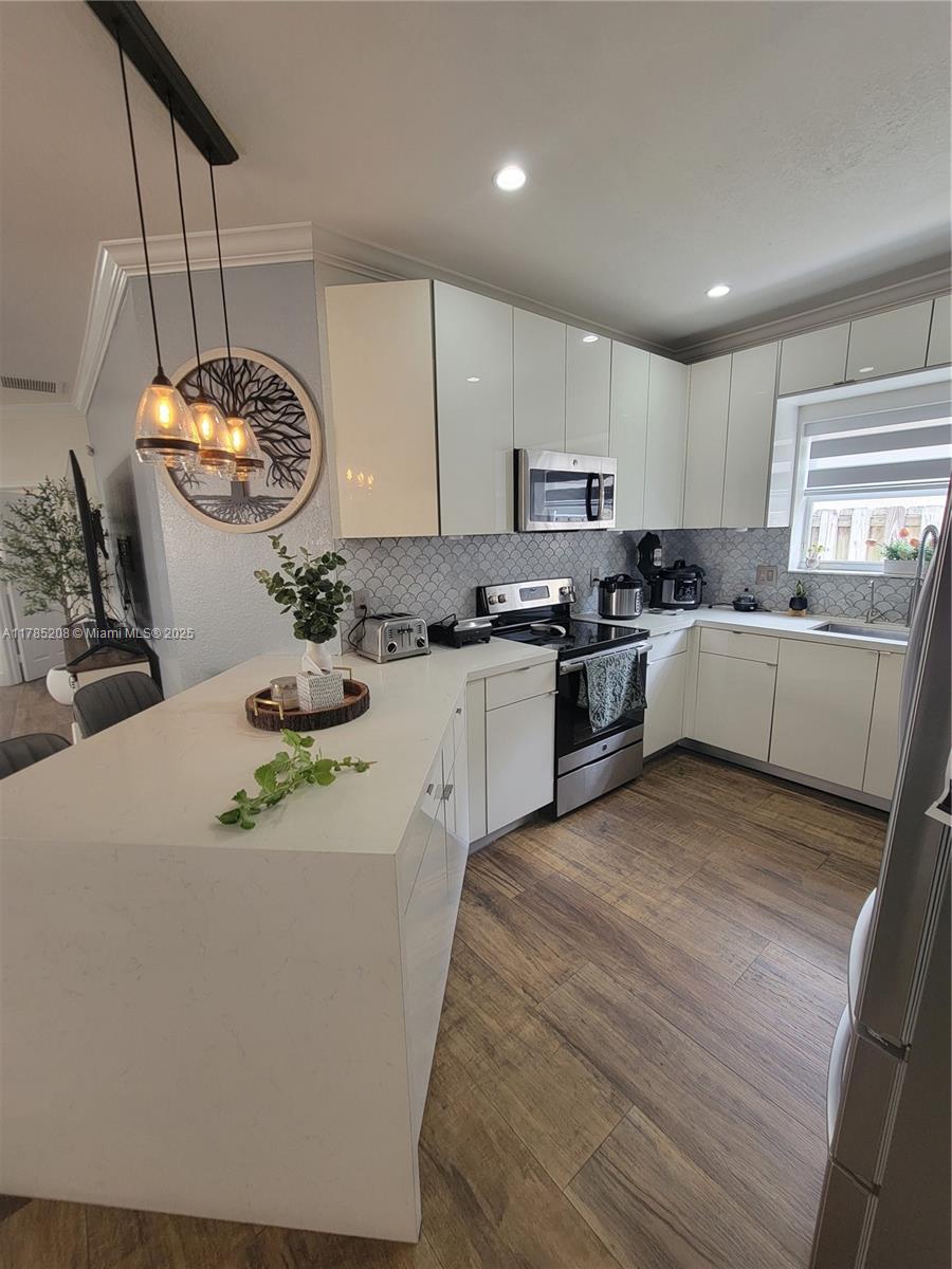 ATLANTIS AT OASIS - Residential