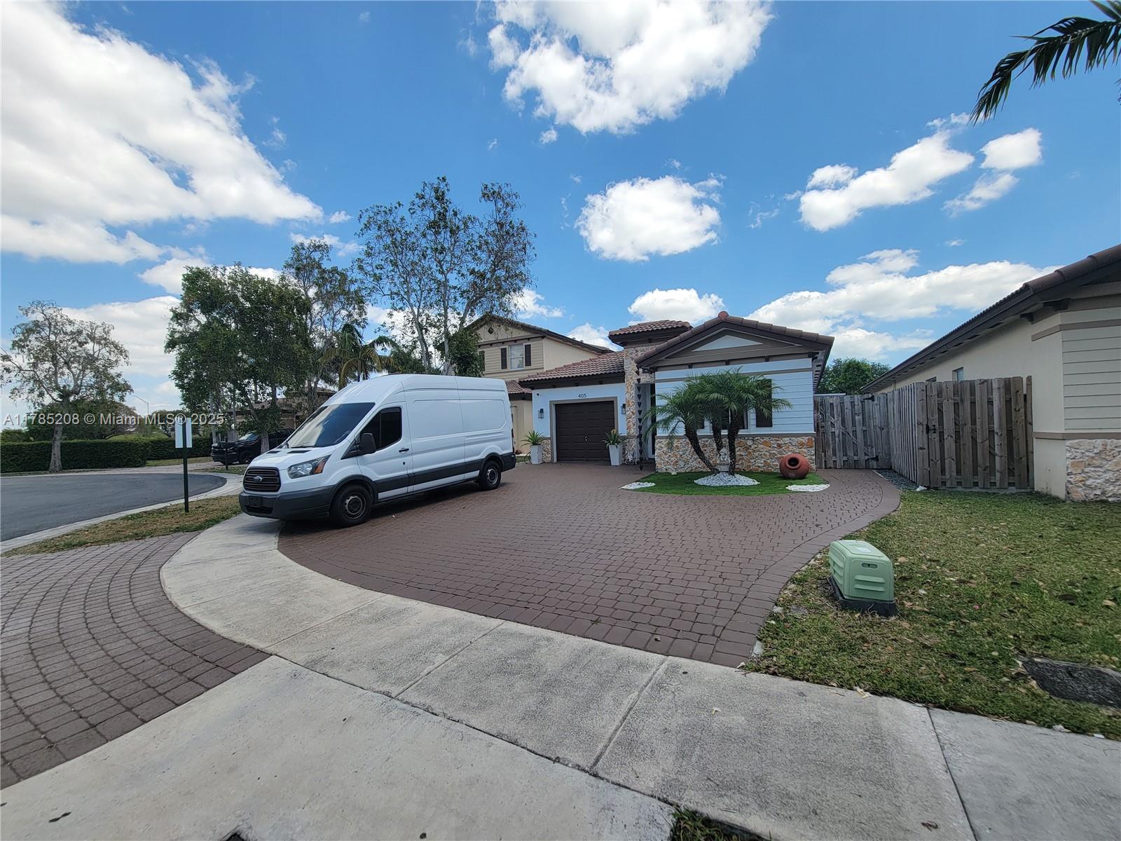 ATLANTIS AT OASIS - Residential