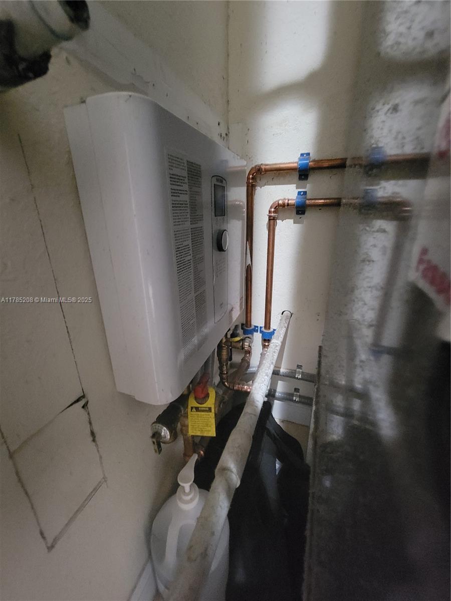 ATLANTIS AT OASIS - Residential