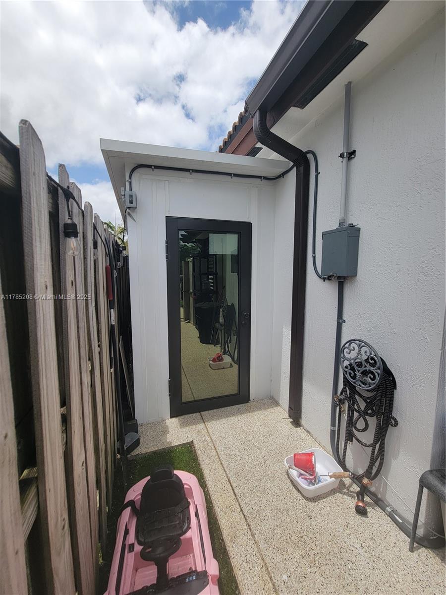 ATLANTIS AT OASIS - Residential