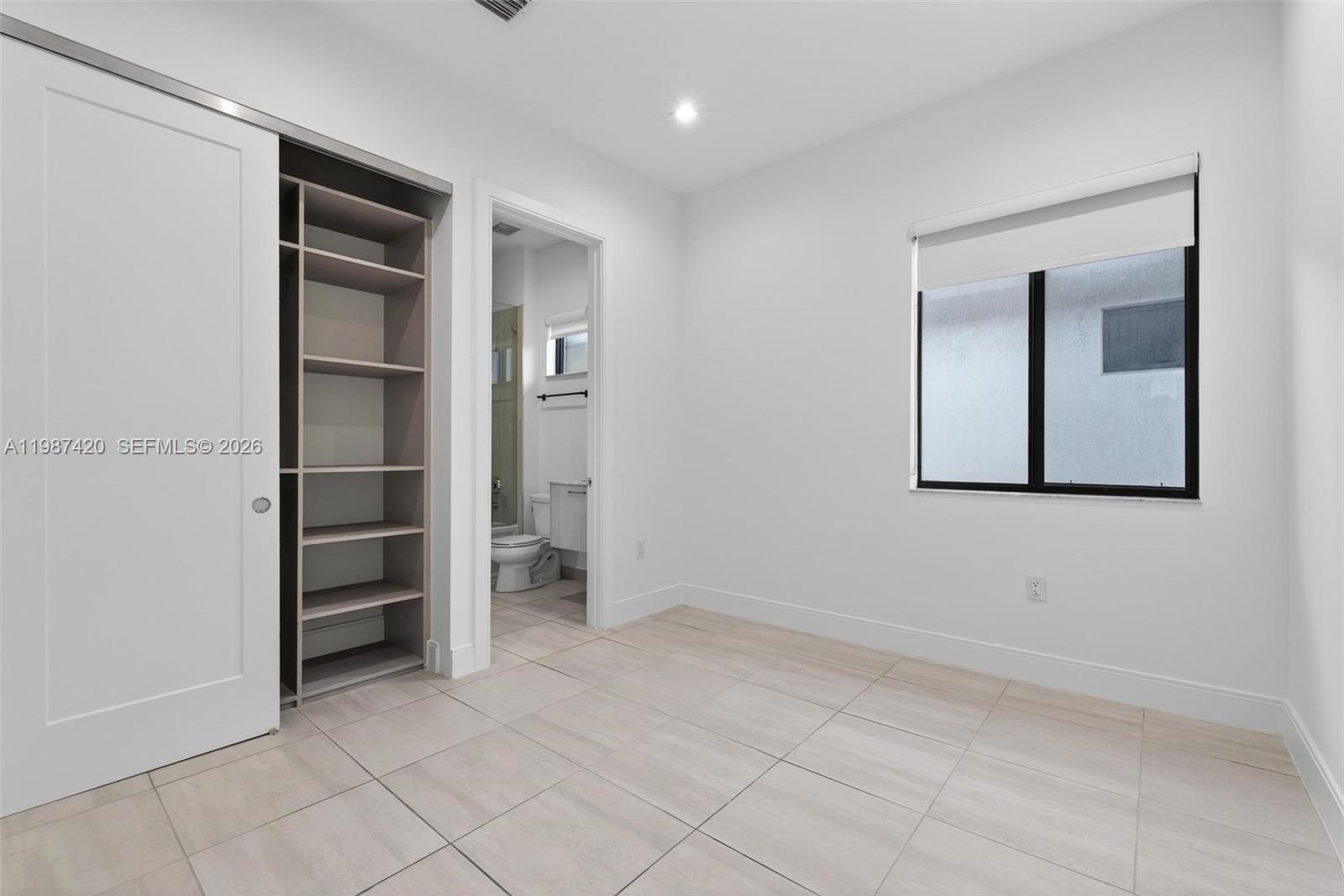 DOWNTOWN DORAL SOUTH PHAS - Residential