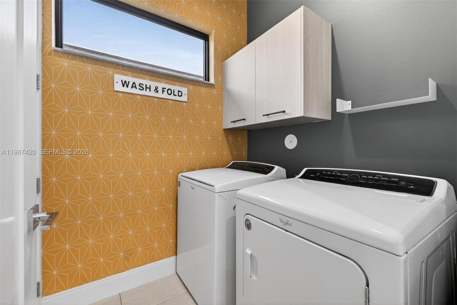 DOWNTOWN DORAL SOUTH PHAS - Residential