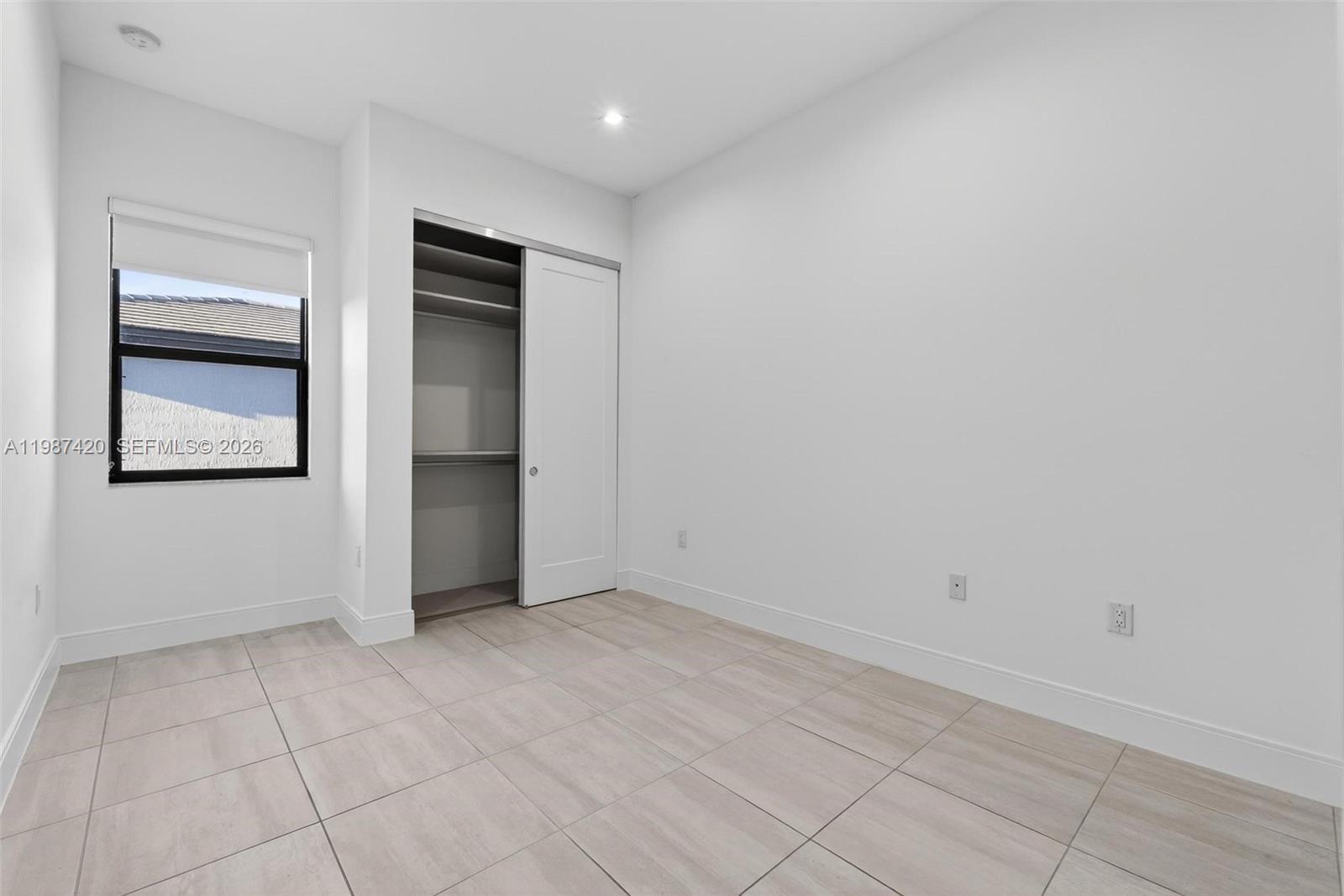 DOWNTOWN DORAL SOUTH PHAS - Residential