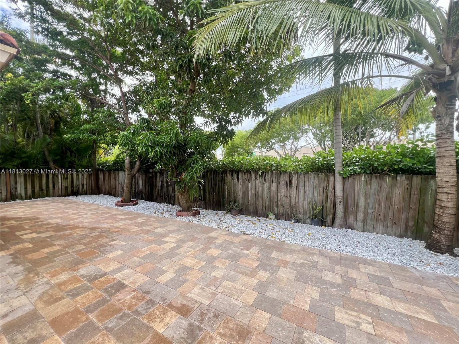 KARENERO FALLS - Residential Lease