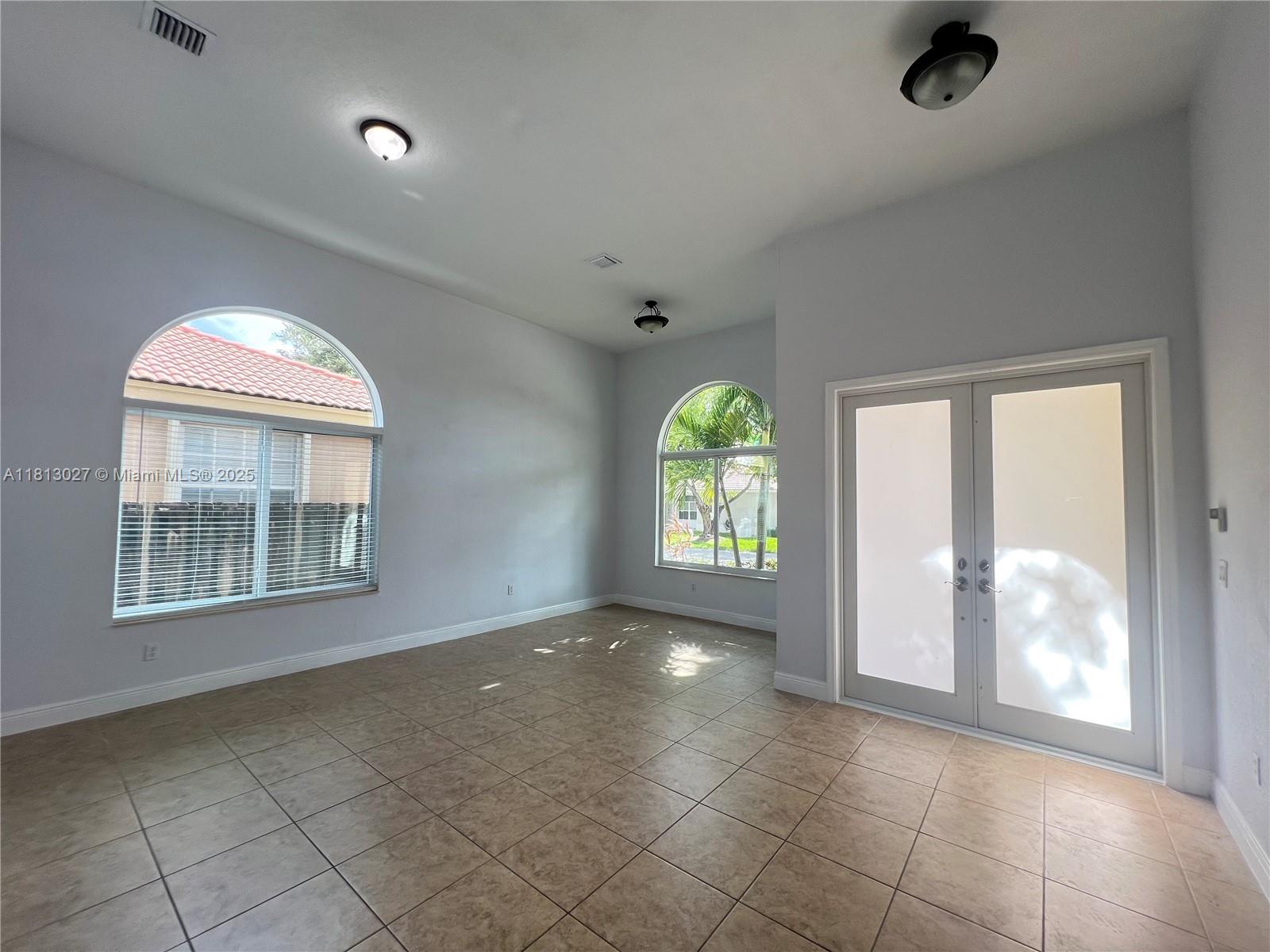 KARENERO FALLS - Residential Lease