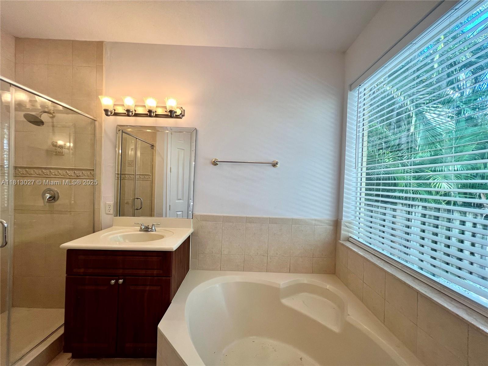 KARENERO FALLS - Residential Lease