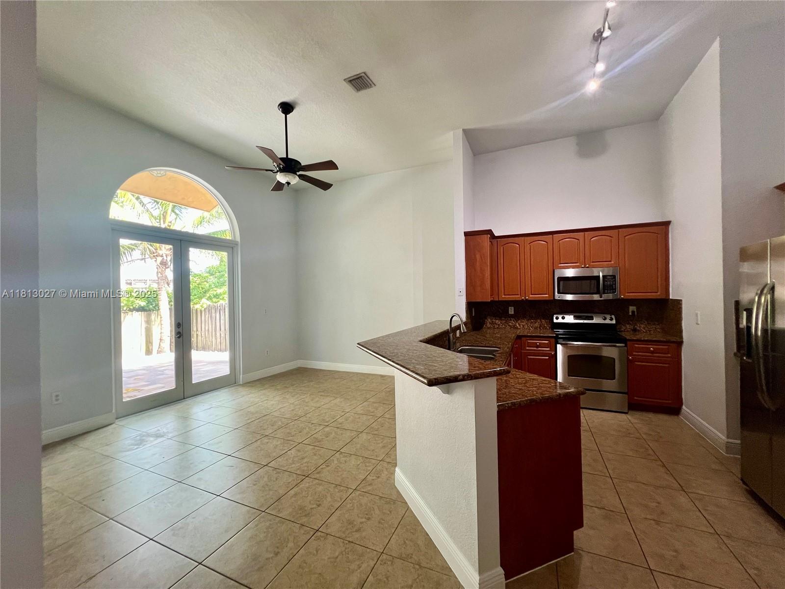 KARENERO FALLS - Residential Lease