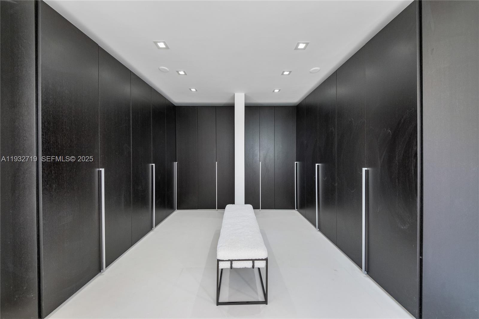 AQUA AT ALLISON ISLAND - Residential