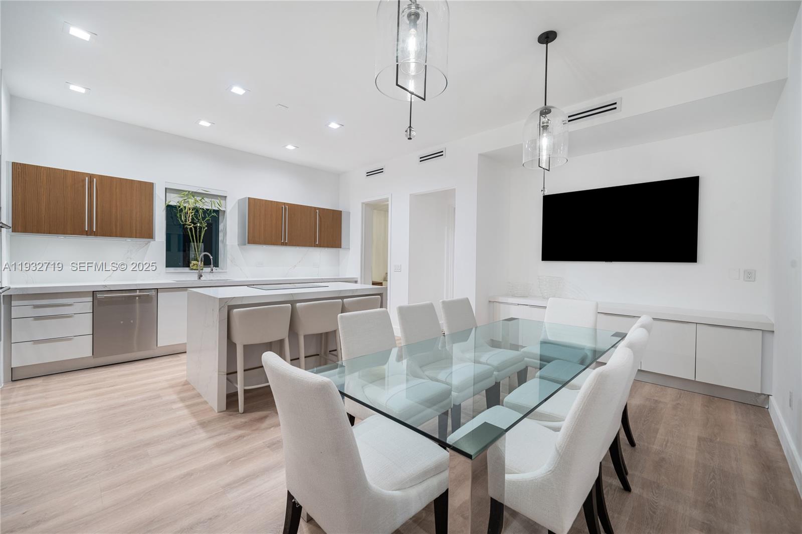 AQUA AT ALLISON ISLAND - Residential