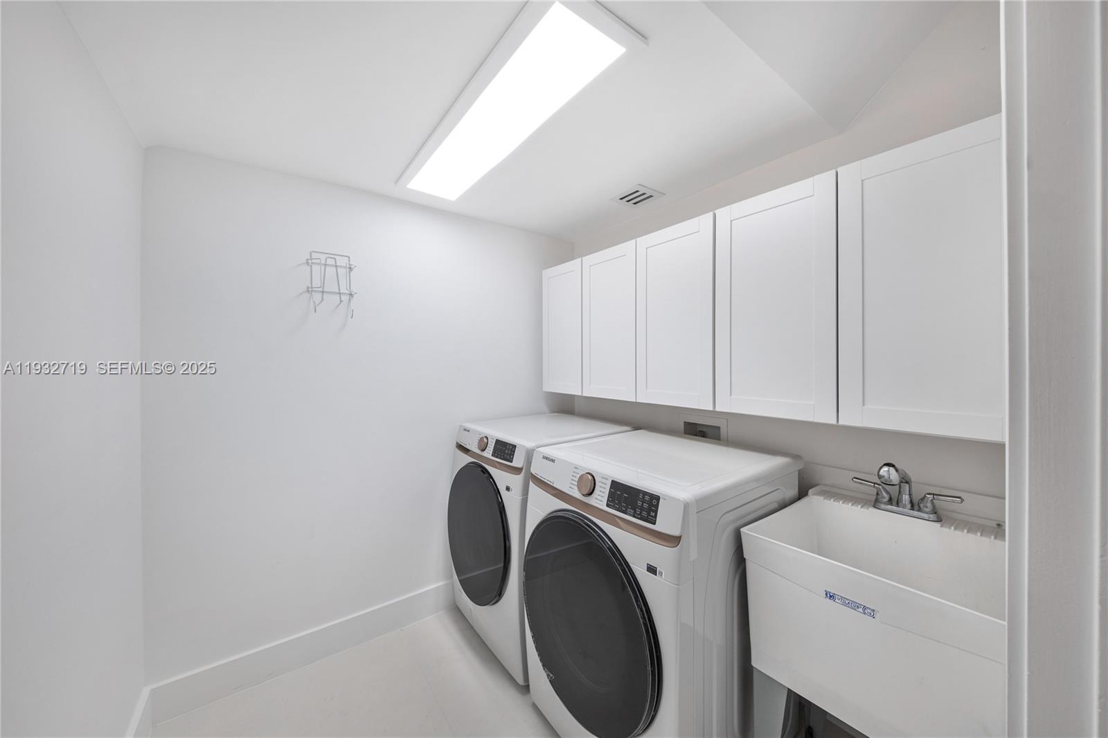 AQUA AT ALLISON ISLAND - Residential