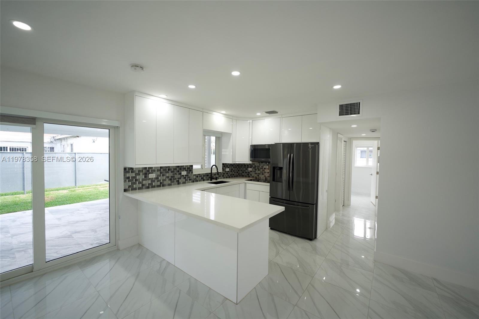 LEE MANOR 5TH ADDN - Residential