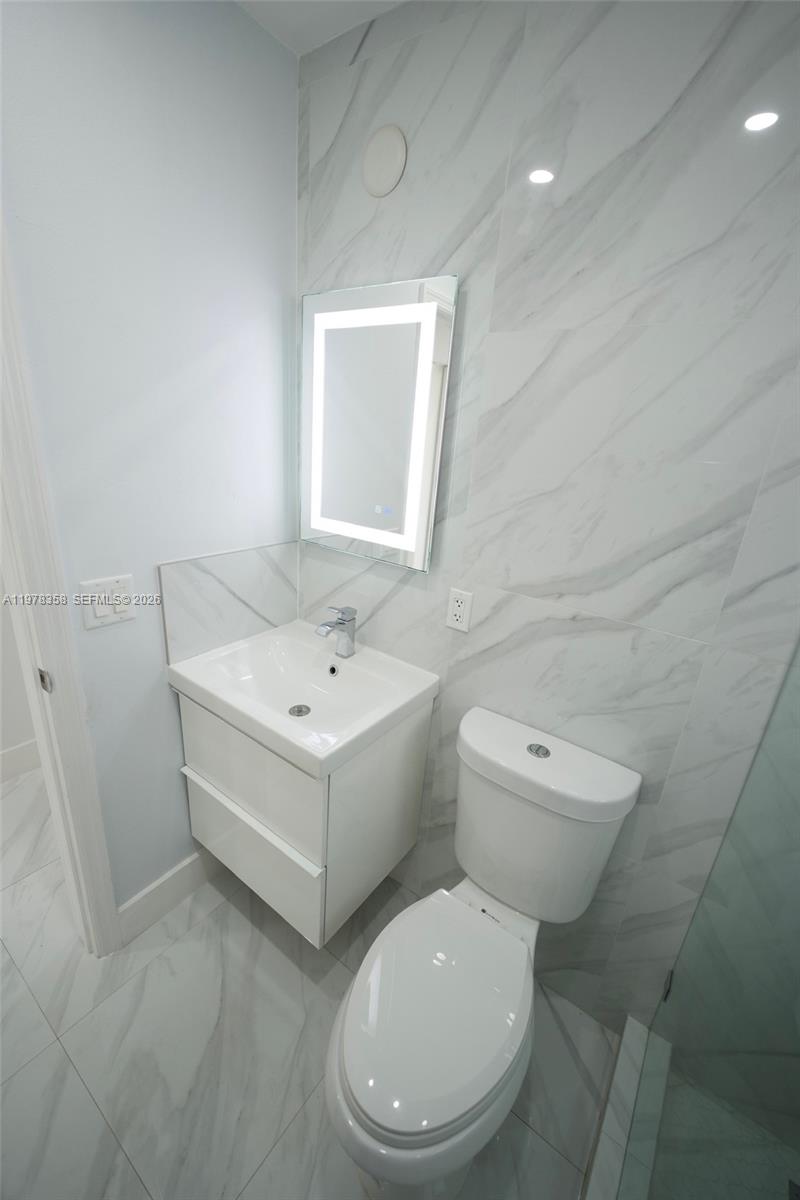 LEE MANOR 5TH ADDN - Residential