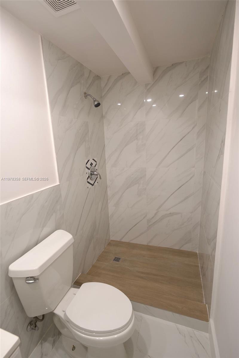 LEE MANOR 5TH ADDN - Residential