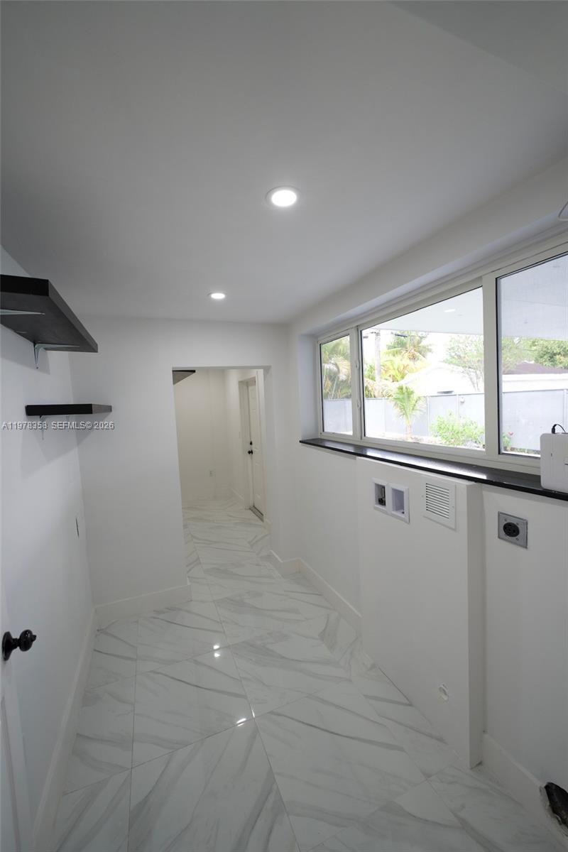 LEE MANOR 5TH ADDN - Residential