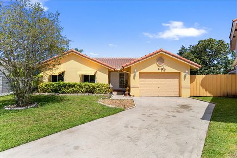 Photo of 6450 SW 13th St, Plantation, FL 33317 (MLS # A12007766)
