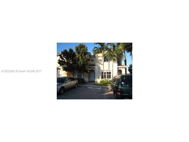 3/3 townhouse in great condition, 1bed 1 bath downstair. 1st floor tile, 2nd floor carpet. Nice pool and lake view from the unit. A lot of guest parkings in the community. Near to I75 and Turnpike Highway. Just few blocks to Publix. It takes 30 days to get the approval by HOA.