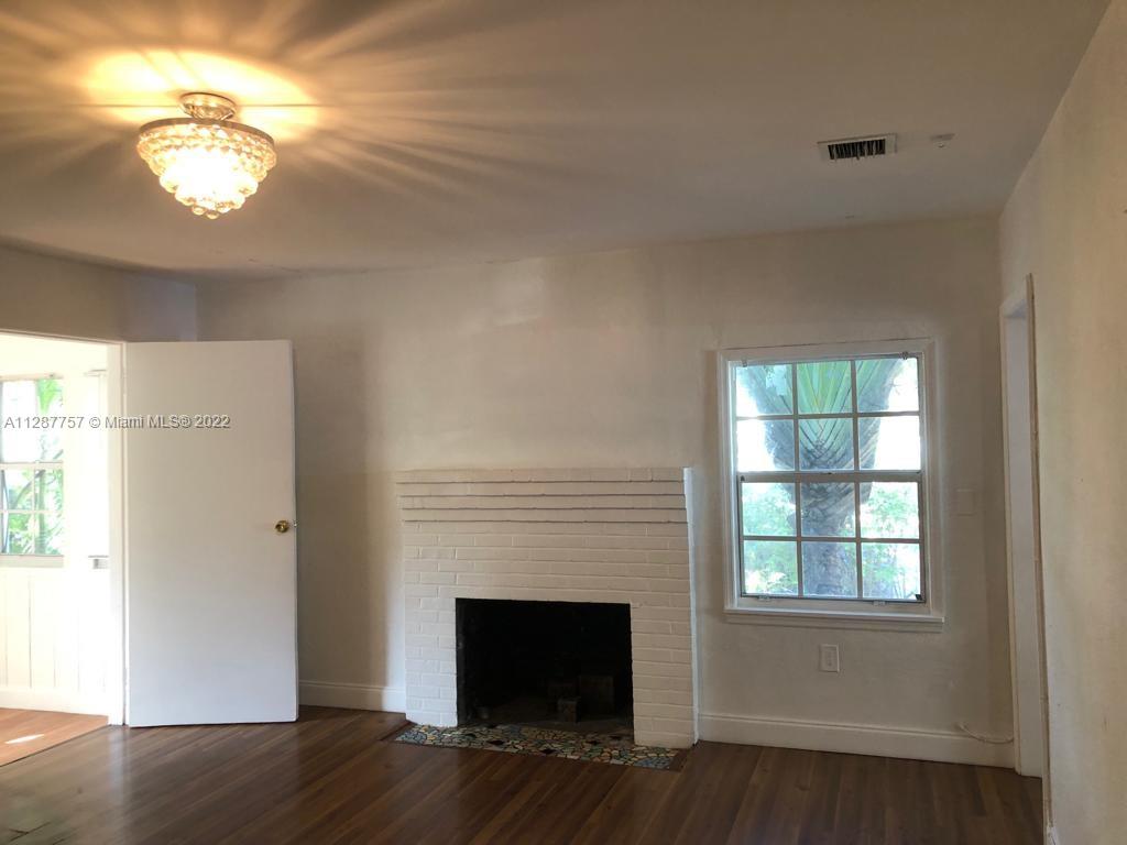 BUENA VISTA HEIGHTS EXTEN - Residential Lease