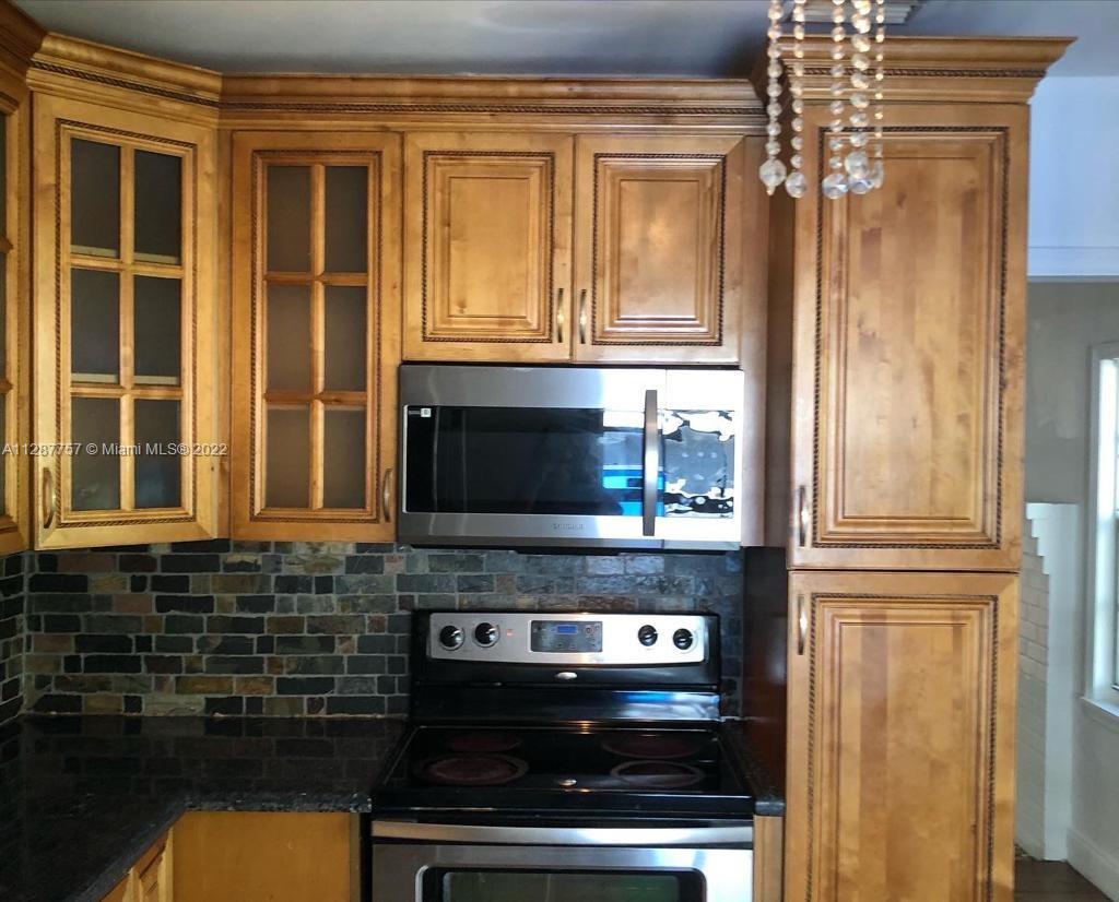 BUENA VISTA HEIGHTS EXTEN - Residential Lease