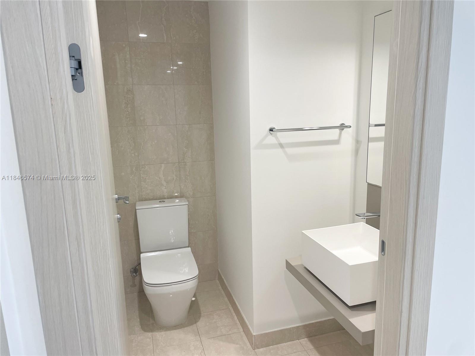 1000 Brickell Plz 4814