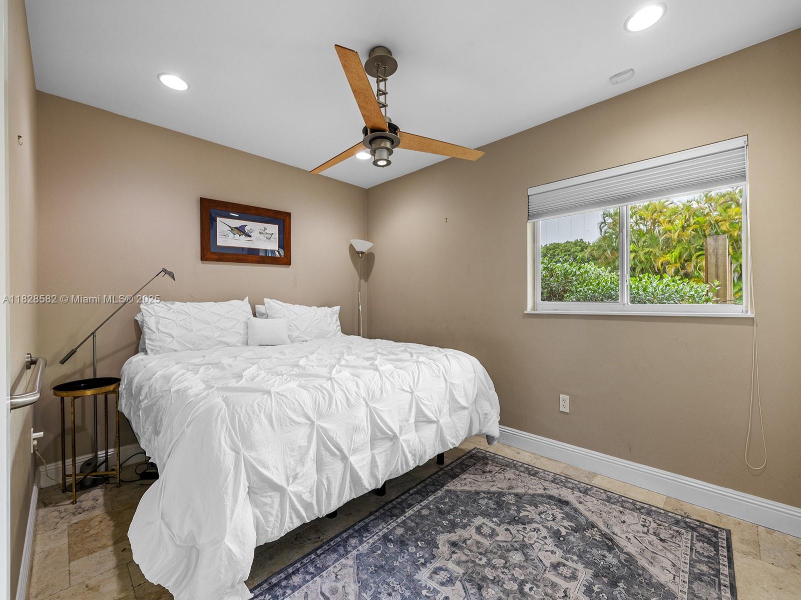 WARWICK MANOR - Residential