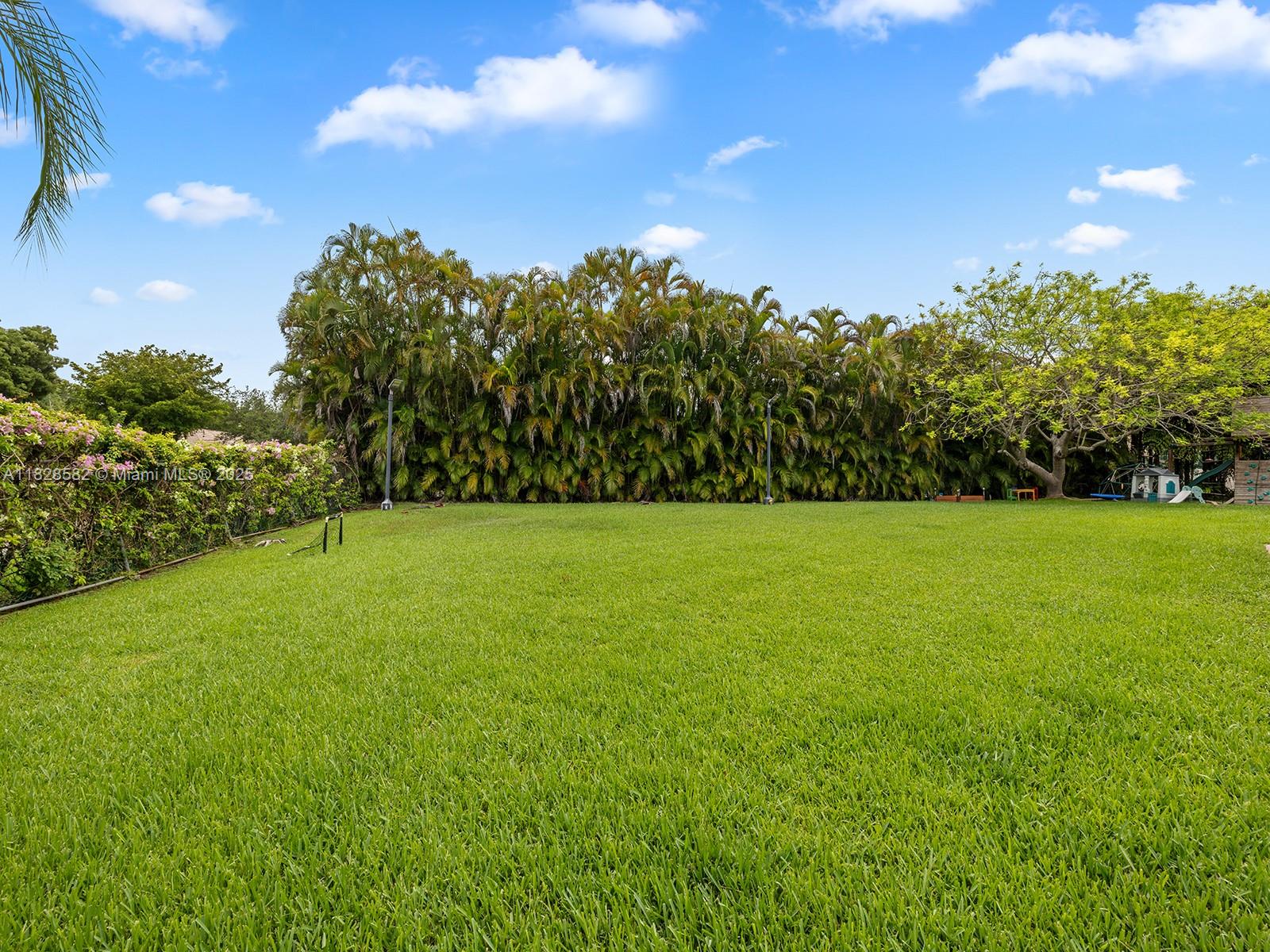 WARWICK MANOR - Residential