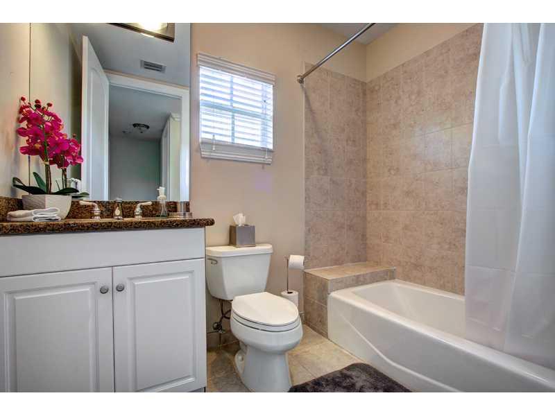 PROGRESSO 2-18 D - Residential Lease