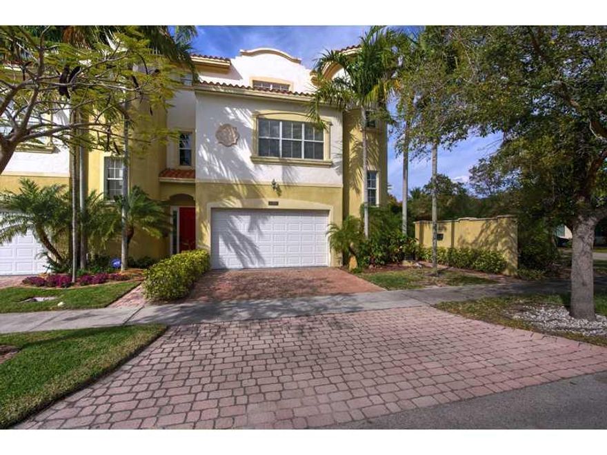 FABULOUS 4 BEDROOM COURTYARD TOWNHOUSE! ONLY MINUTES FROM LAS OLAS & BEACHES! THE FIRST FLOOR INCLUDES A GOURMET KITCHEN WITH OPEN FAMILY ROOM LOOKING INTO THE BEAUTIFUL GARDEN WITH TRANQUIL FOUNTAIN. THE SECOND FLOOR INCLUDES MASTER SUITE WITH 2 ADDITION AL SPACIOUS BEDROOMS. 3RD FLOOR GAME ROOM PLUS 4TH BEDROOM. ENJOY CITY SKYLINE VIEWS IN YOUR SPA-JACUZZI ON THE ROOF-TOP TERRACE. HOME INCLUDES, NEW ROOF, HURRICANE IMPACT WINDOWS THROUGHOUT, AND ALARM.