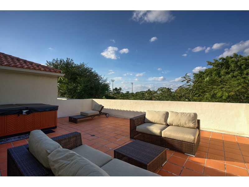 PROGRESSO 2-18 D - Residential Lease