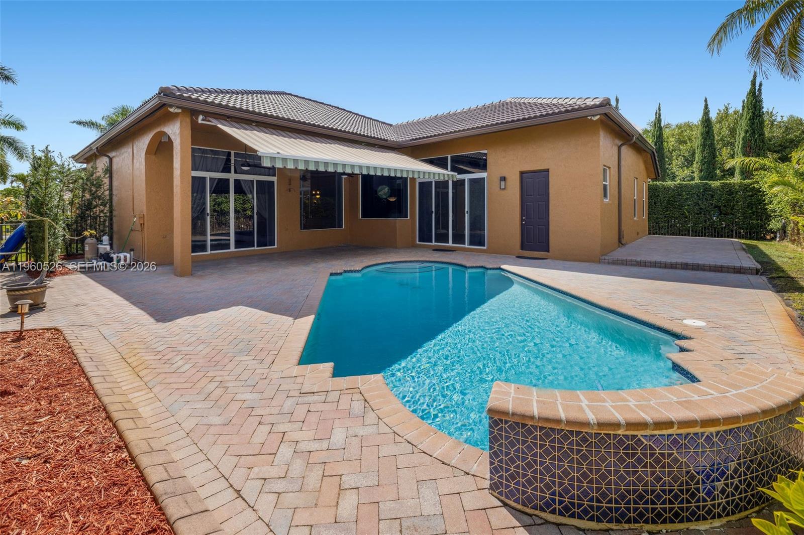 SUNSET LAKES PLAT ONE - Residential