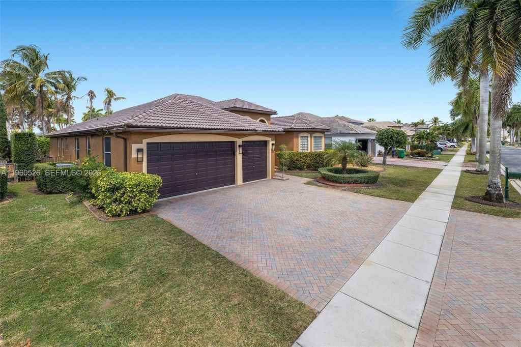 Photo of 18951 SW 32nd Ct, Miramar, FL 33029 (MLS # A11960526)
