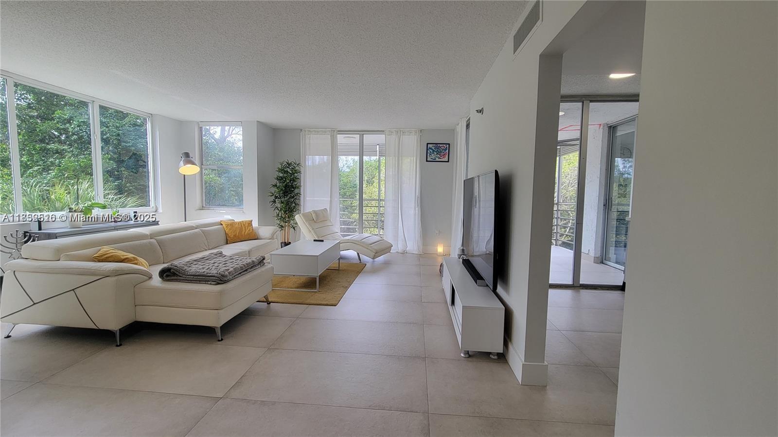 GREYNOLDS PARK CLUB CONDO - Residential