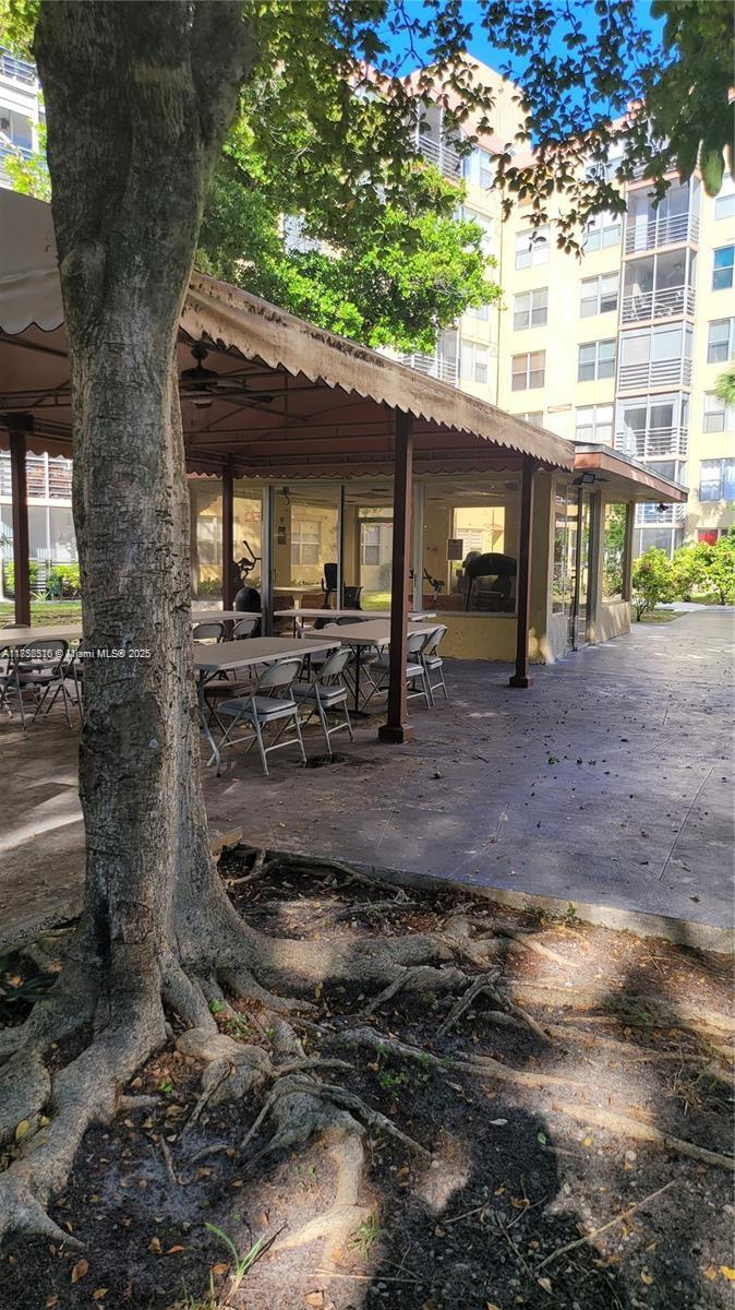 GREYNOLDS PARK CLUB CONDO - Residential