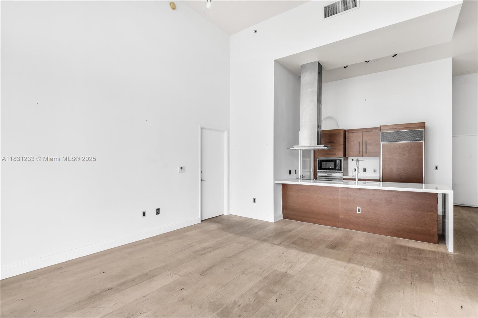 ICON BRICKELL NO TWO - Residential