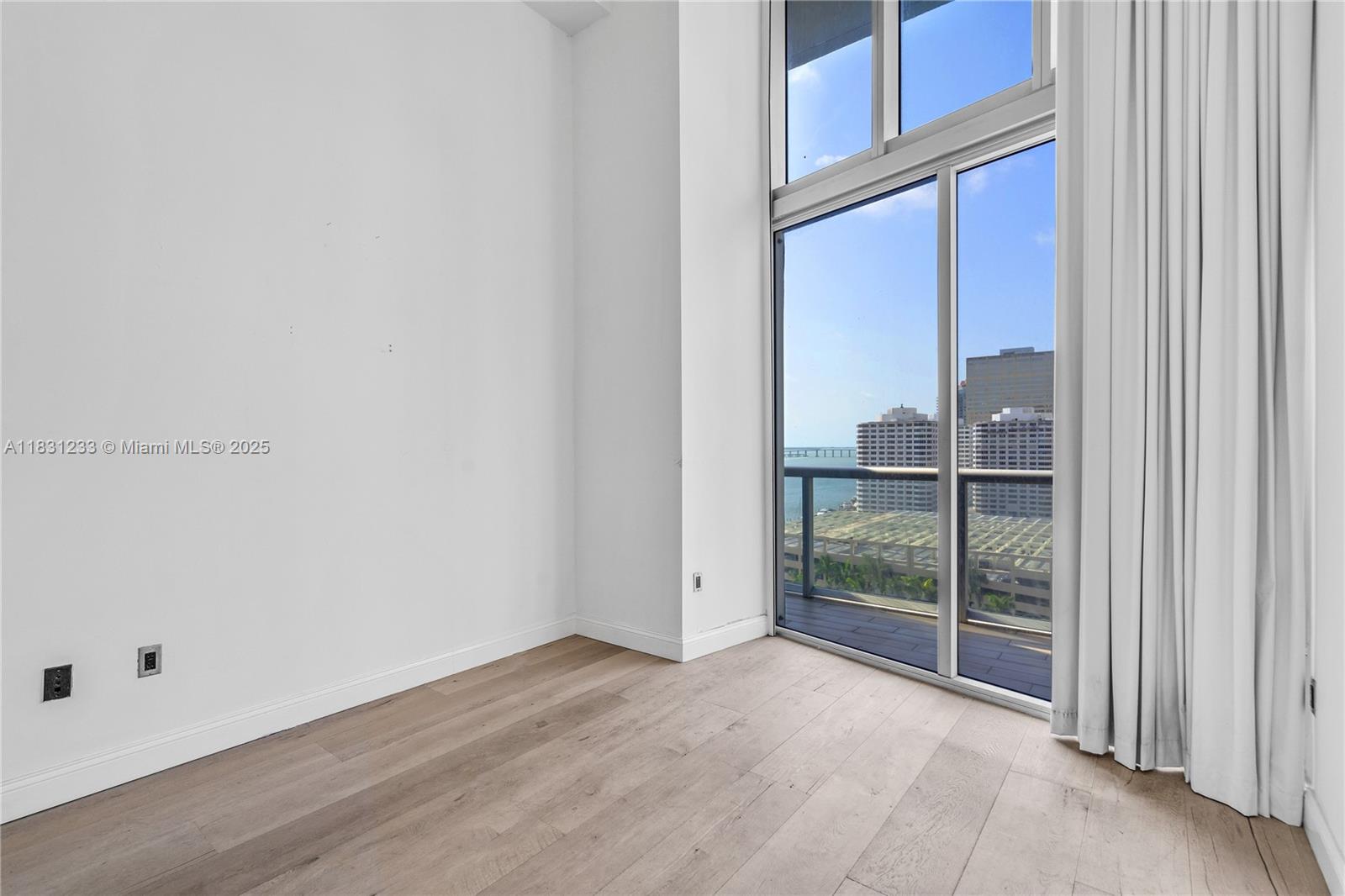 ICON BRICKELL NO TWO - Residential