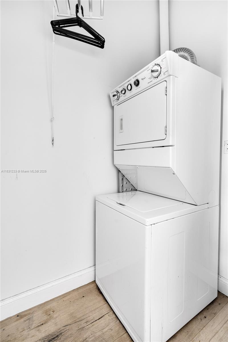 ICON BRICKELL NO TWO - Residential