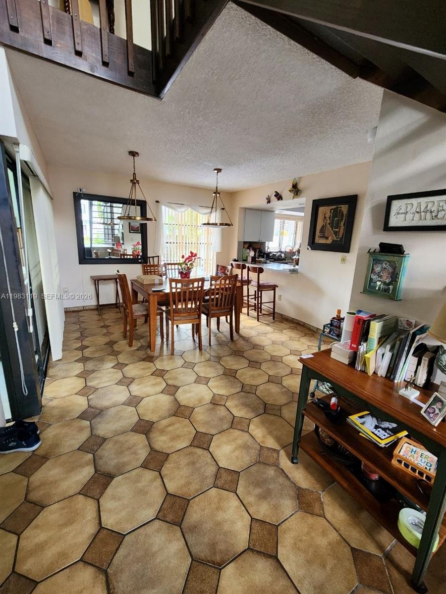 SHADYWOOD VILLAS - Residential