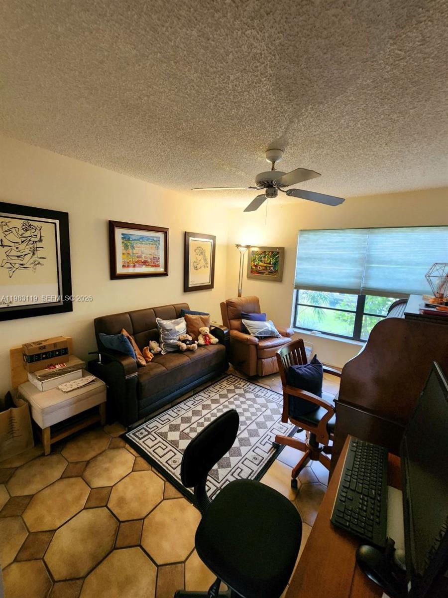 SHADYWOOD VILLAS - Residential