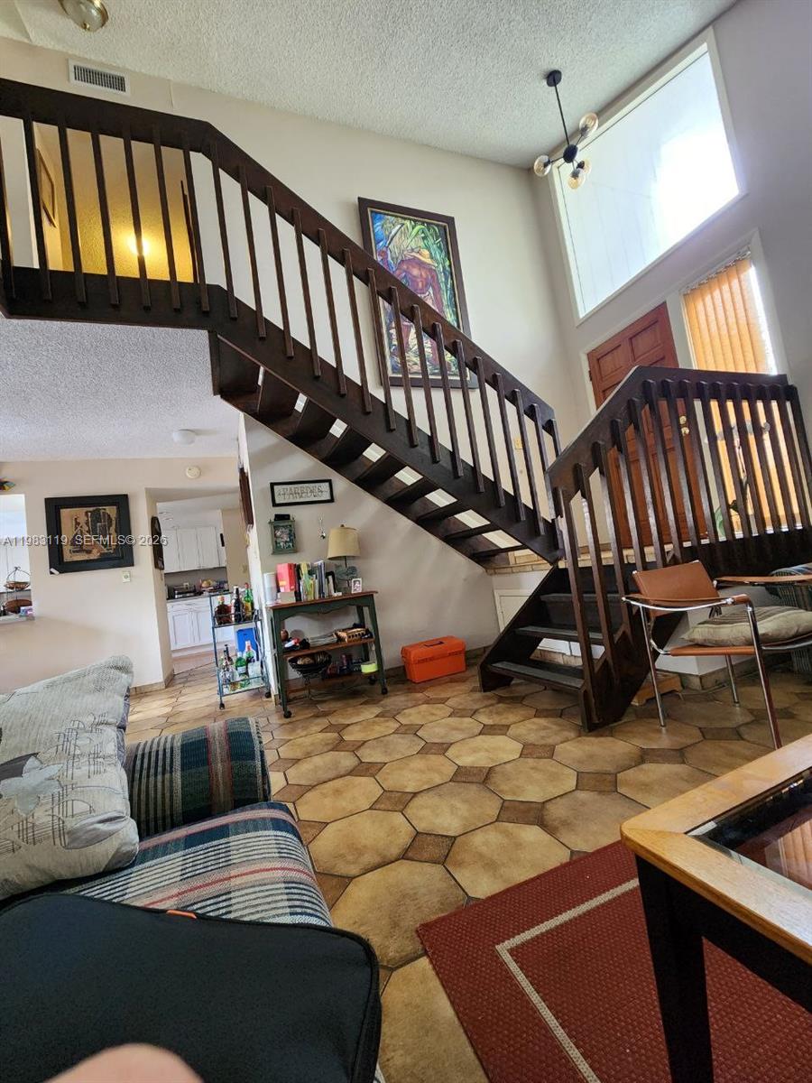 SHADYWOOD VILLAS - Residential