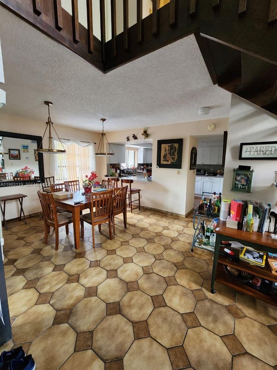 SHADYWOOD VILLAS - Residential