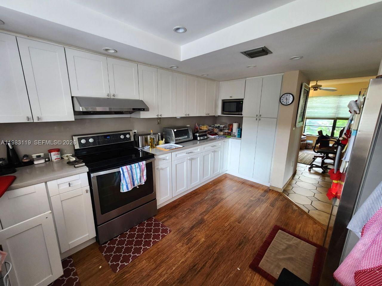 SHADYWOOD VILLAS - Residential