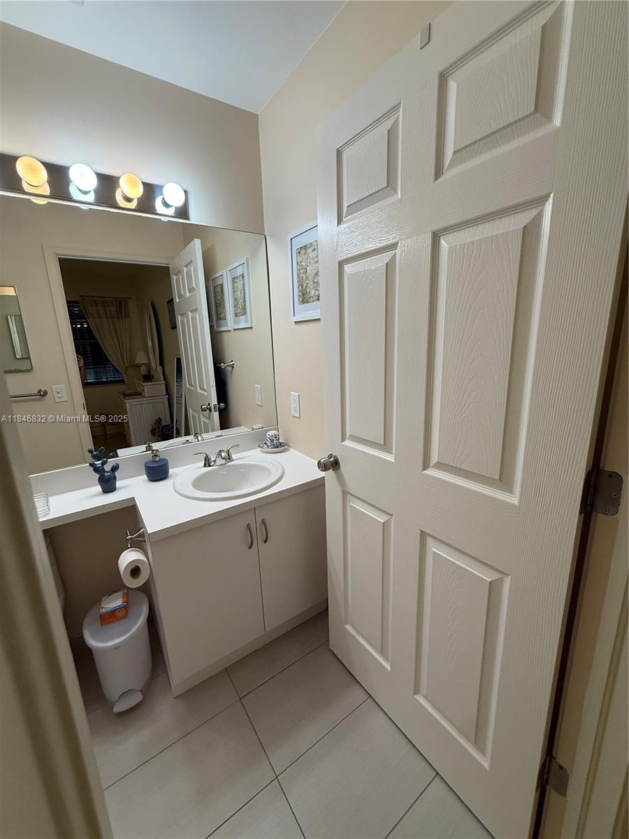 WATERSIDE VILLAGE OF PALM - Residential