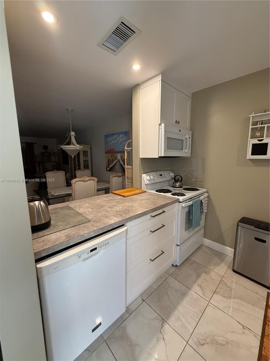 View photos, virtual tours, details... 417 Waterside Dr