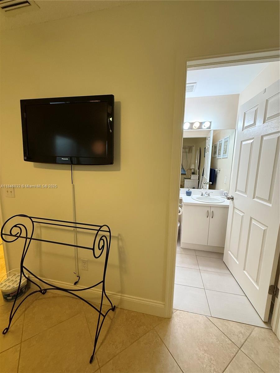 WATERSIDE VILLAGE OF PALM - Residential