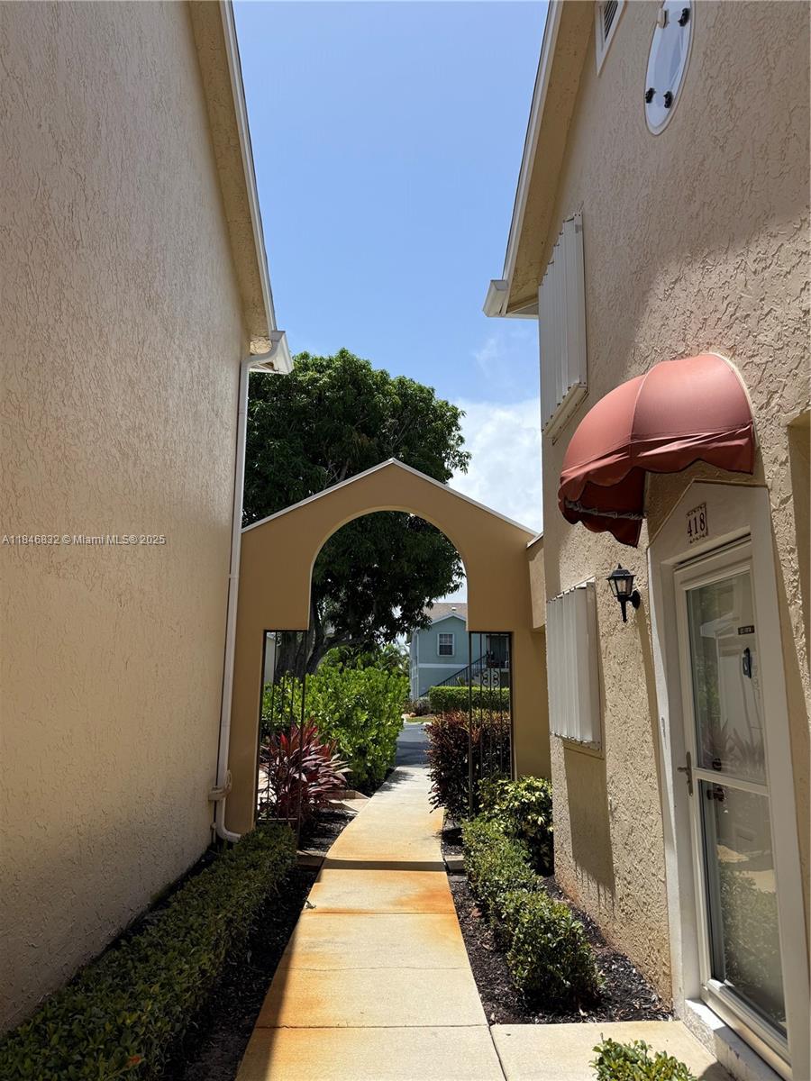 WATERSIDE VILLAGE OF PALM - Residential