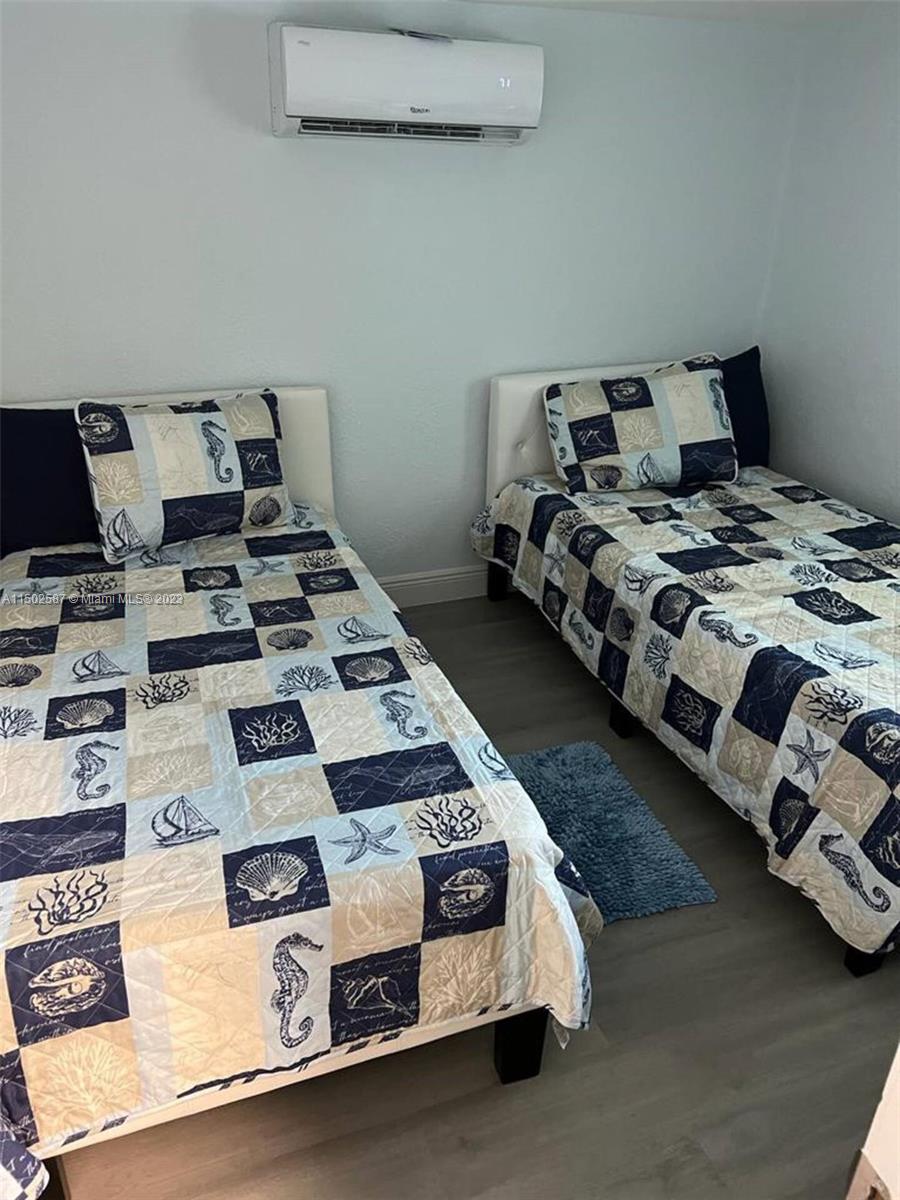 HARRIS OCEAN PARK ESTATES - Residential