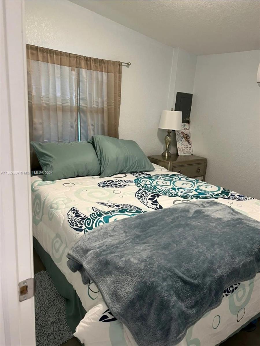 HARRIS OCEAN PARK ESTATES - Residential