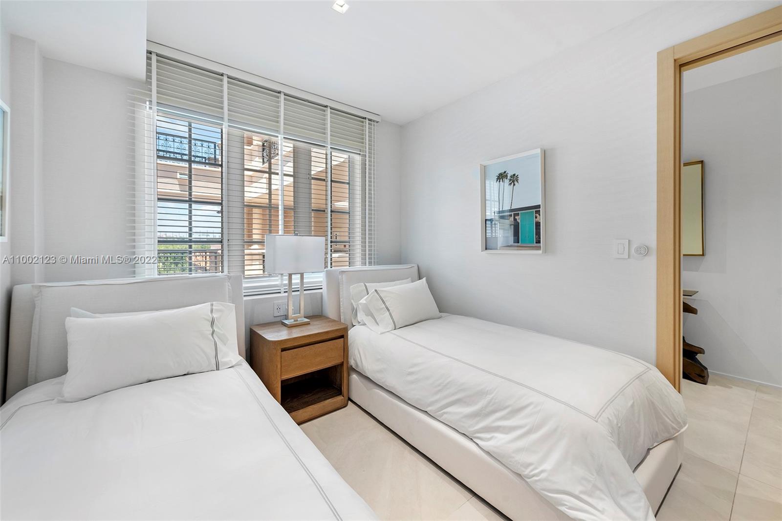 SEASIDE CONDO - Residential Lease